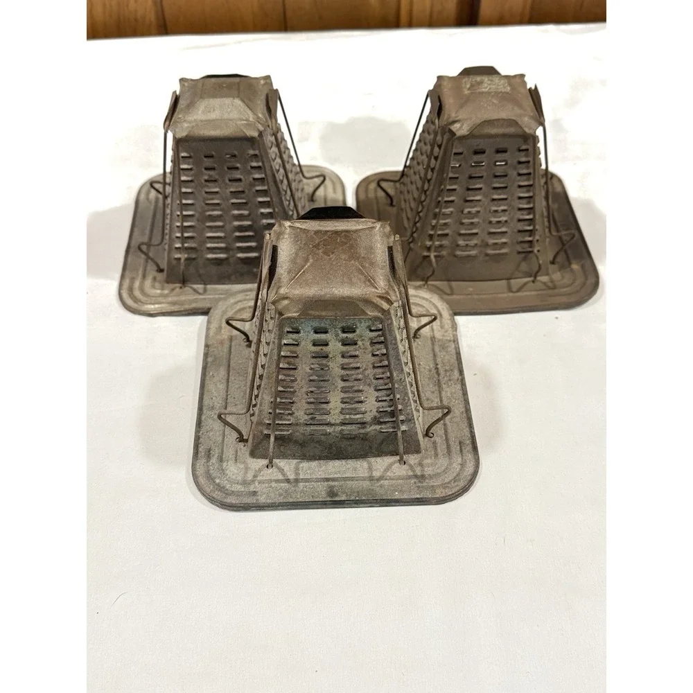 VTG Camp Stove Campfire Stovetop Metal Toaster 4 Four Slice Primitive Antique